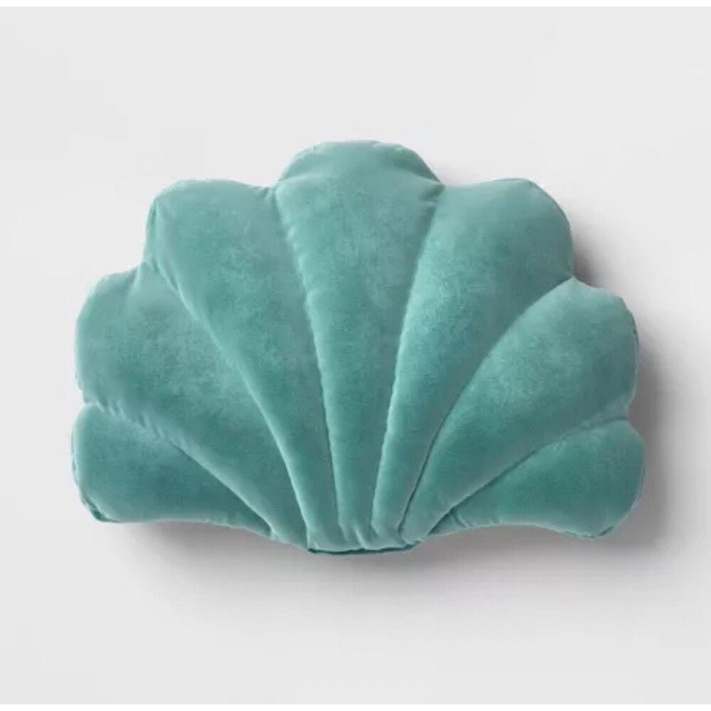 NEW Threshold 20”x15” Green Shell Outdoor Novelty Plush Pillow Cushion - Picture 1 of 5
